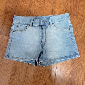 CHEAP MONDAY WASHED BLUE JEAN SHORTS IN SIZE 28